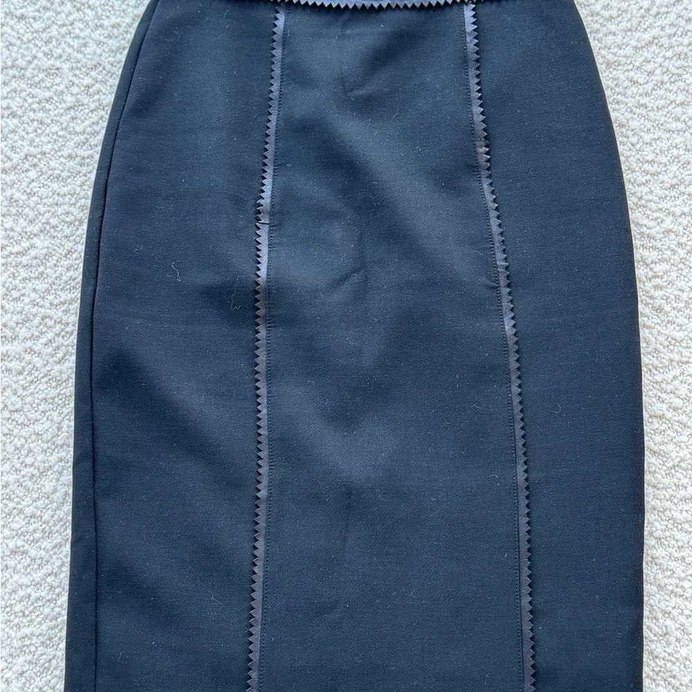 Chic Black Pencil Skirt
